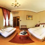 Hotel Omnibusz 3*