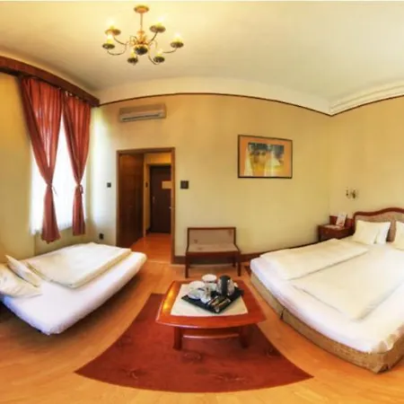 Hotel Omnibusz 3*