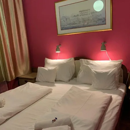 Hotel Omnibusz 3*