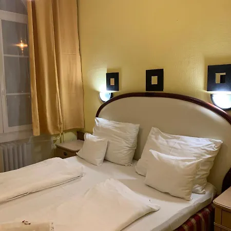 Omnibusz Hotel 3*
