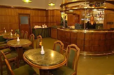 Omnibusz Hotel Budapeste