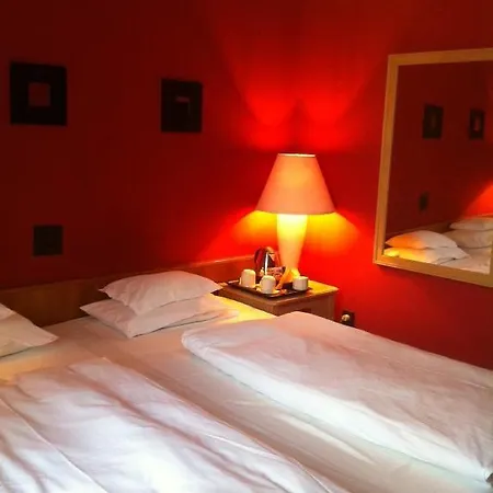 Omnibusz Hotel 3*